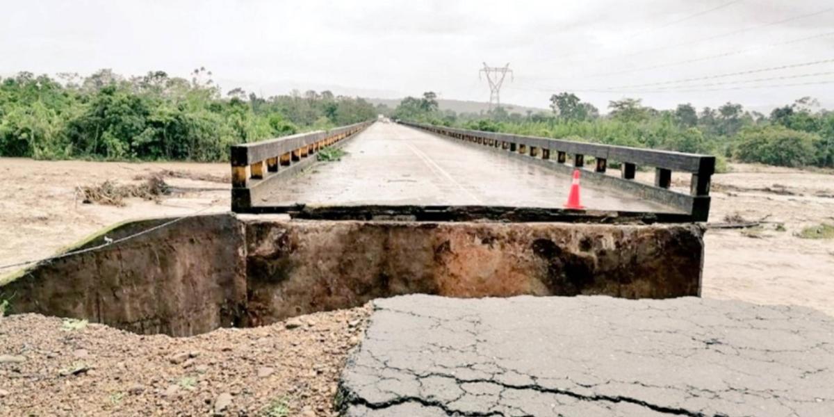Los principales puentes del departamento se vieron afectados por las lluvias.