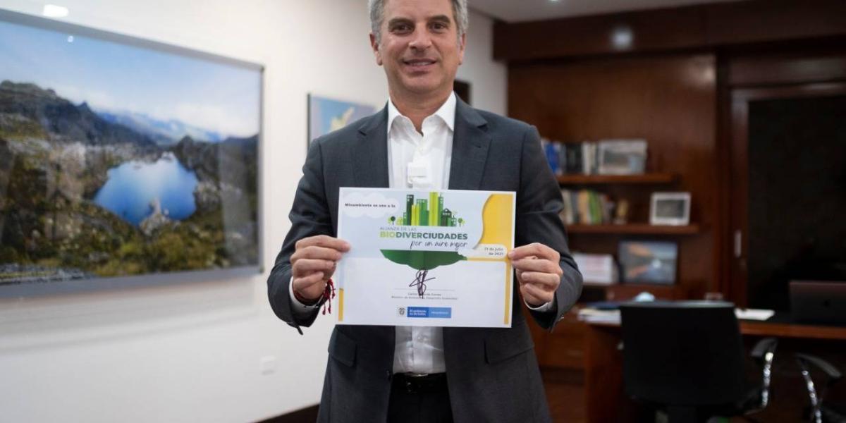 Ministro de Ambiente, Carlos Eduardo Correa lanzó la estrategia de manera virtual.
