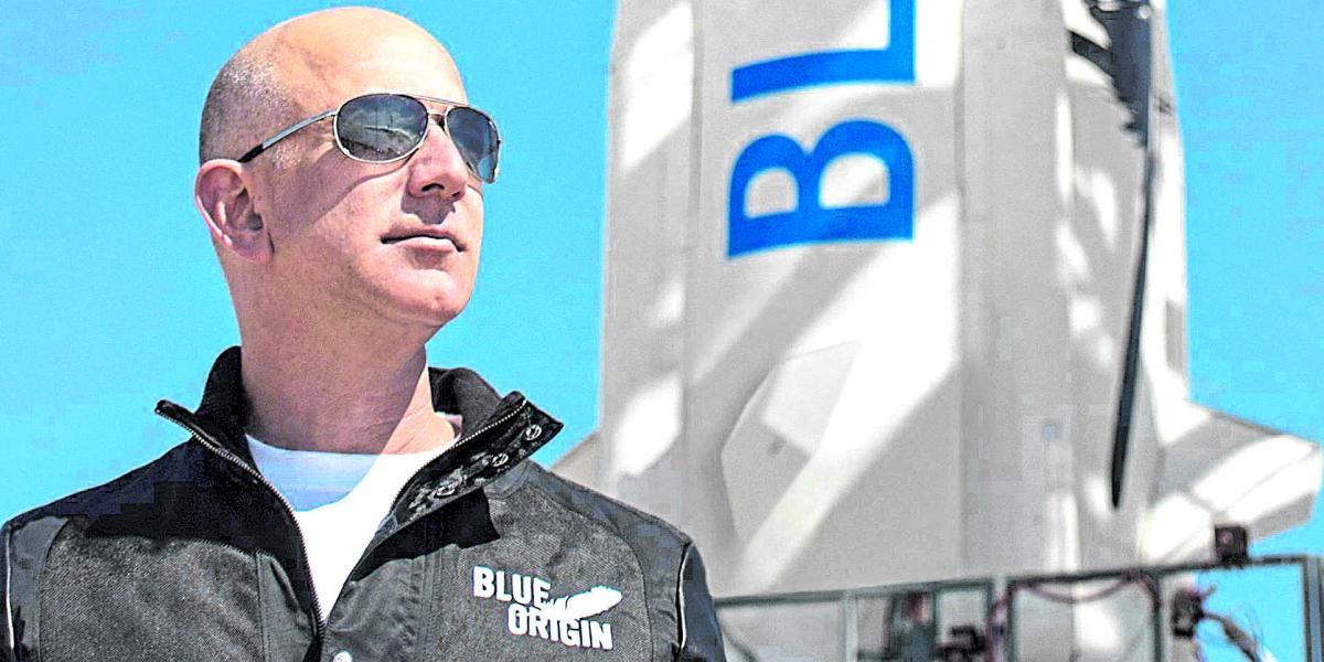 El magnate Jeff Bezos logró su objetivo de hacer un vuelo espacial privado.