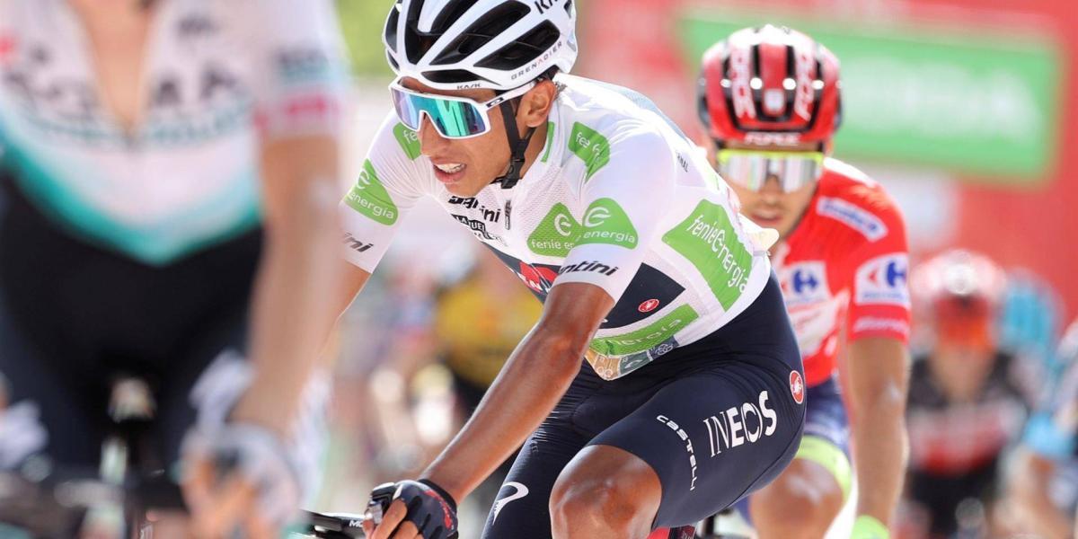Egan Bernal es el líder de los jóvenes en la Vuelta a España.