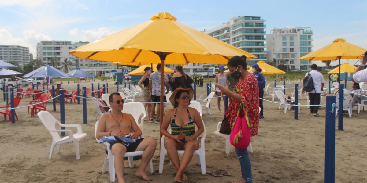 Las playas de Cartagena están abiertas a los bañistas todos los días de 8 am a 6 pm.
