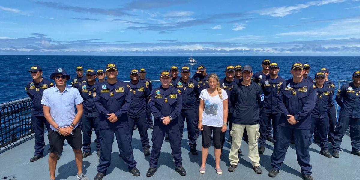 Armada rescata a Sandra Bessudo