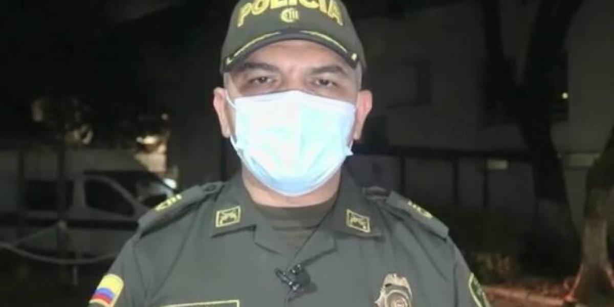 El coronel Luis Gómez, subcomandante de la Policía de Cali, explicó lo sucedido en el centro comercial.