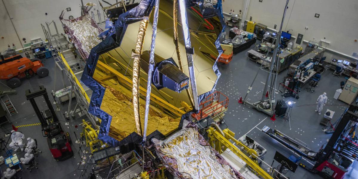 El telescopio espacial James Webb de la Nasa en la sala limpia de Northrop Grumman, Redondo Beach, California, en julio de 2020.