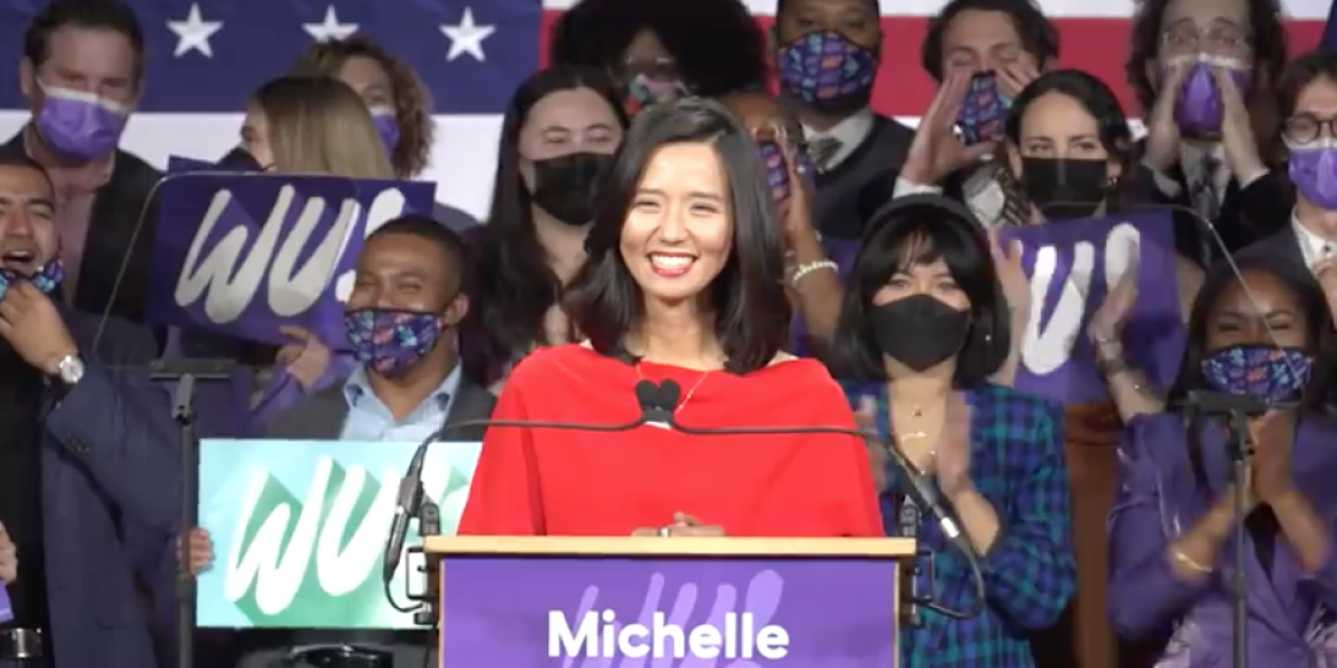 Michelle Wu derrotó a la concejala demócrata Annissa Essaibi George.