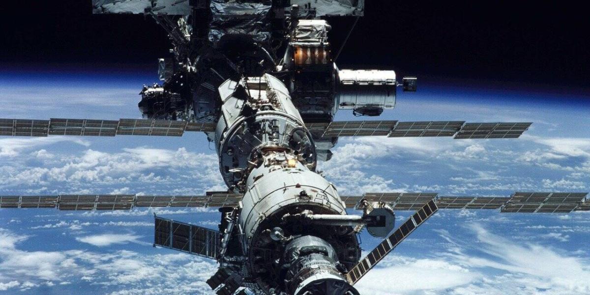 La Estación Espacial Internacional es un proyecto de colaboración multinacional entre cinco agencias espaciales.