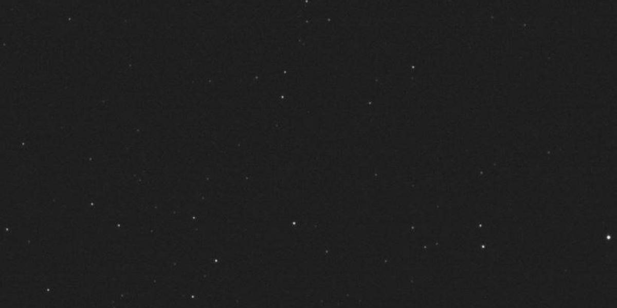 La cámara Draco de Dart capturó y devolvió esta imagen de las estrellas en Messier 38, o el cúmulo de estrellas de mar, que se encuentra a unos 4.200 años luz de distancia