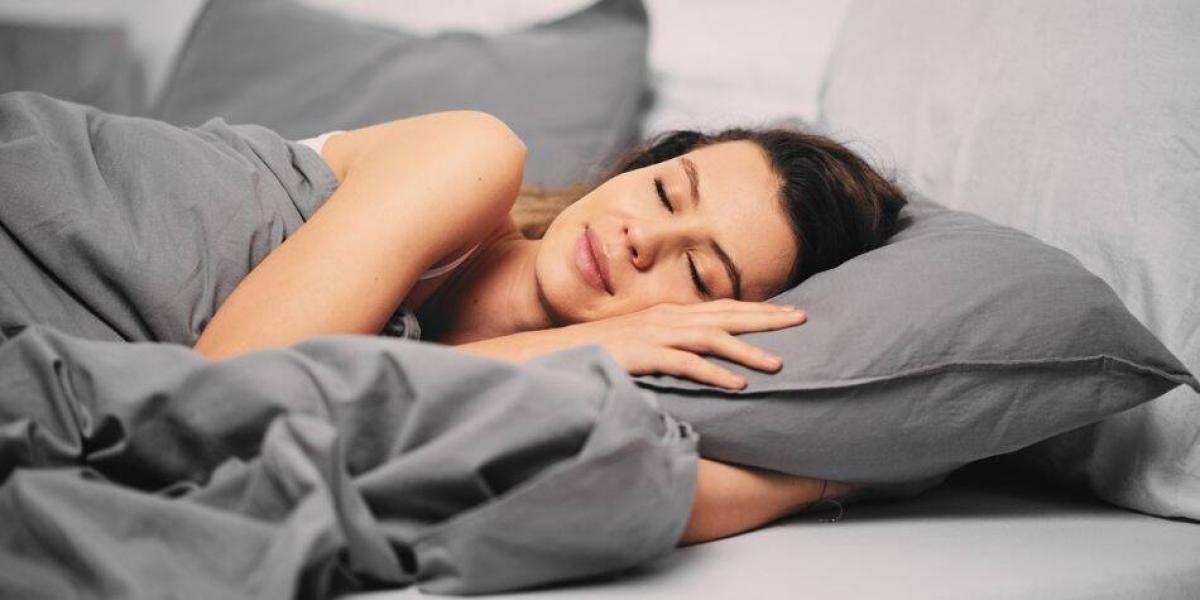 Cambios sencillos en el estilo de vida pueden ayudarlo a dormir mejor.
