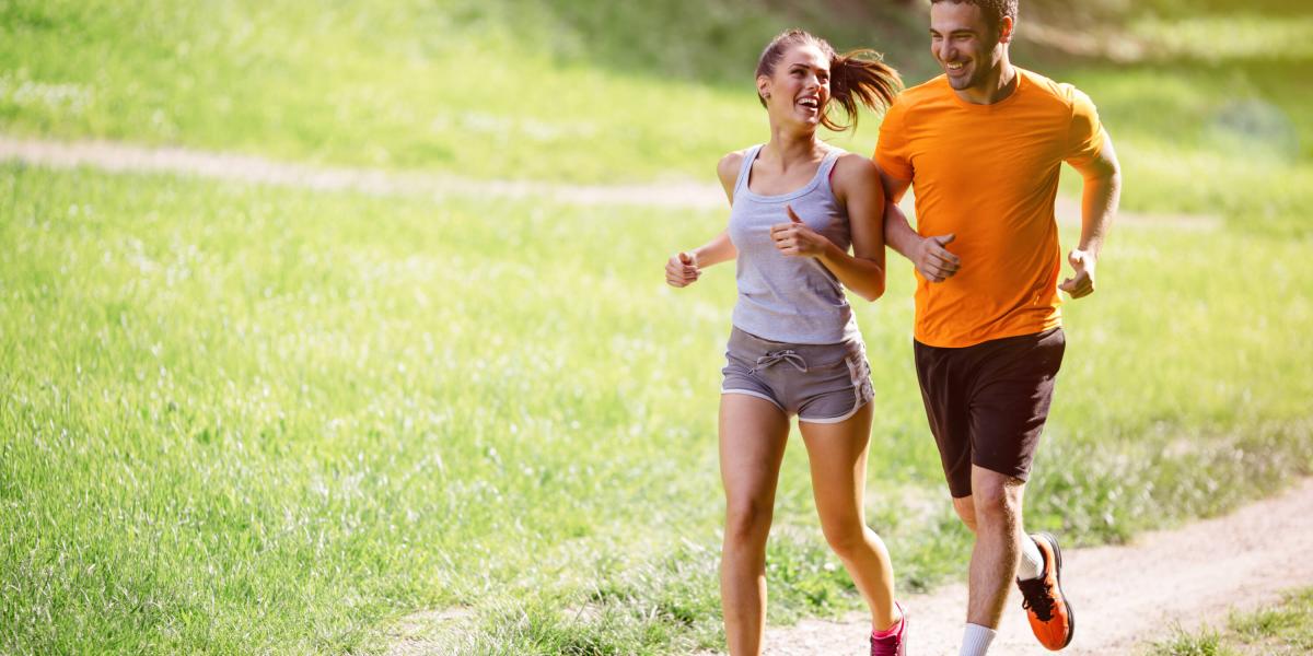 Realizar actividad física con regularidad disminuye el riesgo cardiovascular y enfermedades metabólicas.
