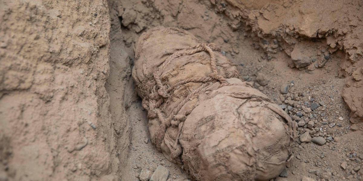 Las momias preincaicas fueron encontradas en el yacimiento arqueológico de Cajamarquilla.