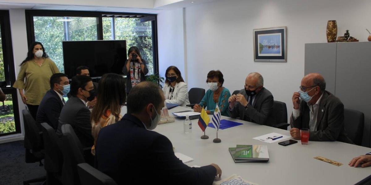 El ministro Tito Crissien se encuentra de gira por Uruguay y Argentina.