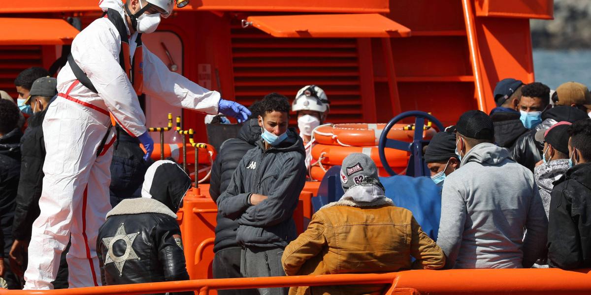 La Guardamar Polimnia de Salvamento Marítimo rescató a 114 personas magrebíes y subsaharianas.