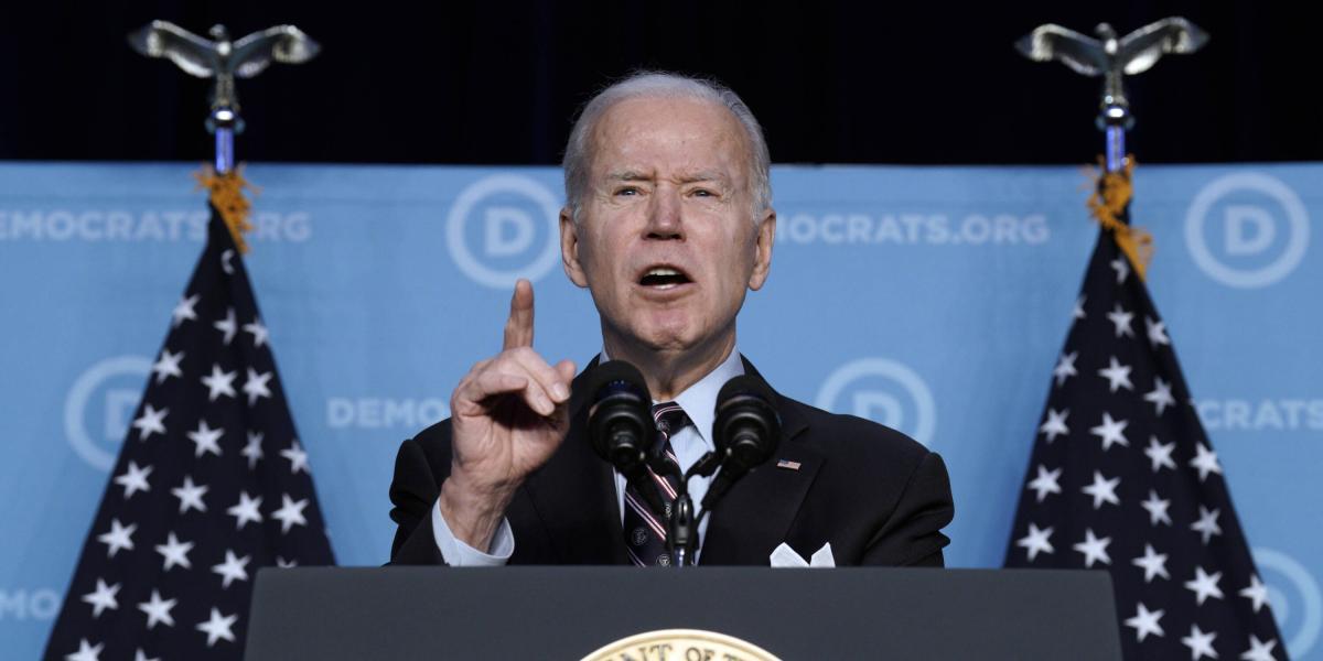 Joe Biden durante el discurso para el aumento de aranceles a aranceles a Rusia.