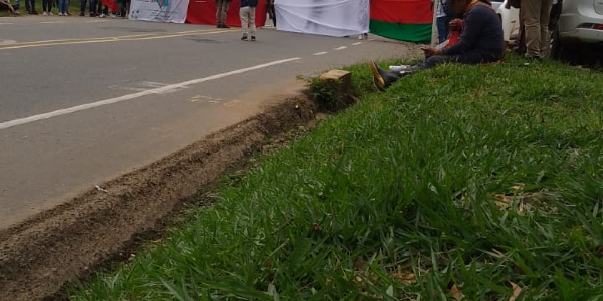 Bloqueo En La Vía Panamericana Por Asesinato De Líder Indígena