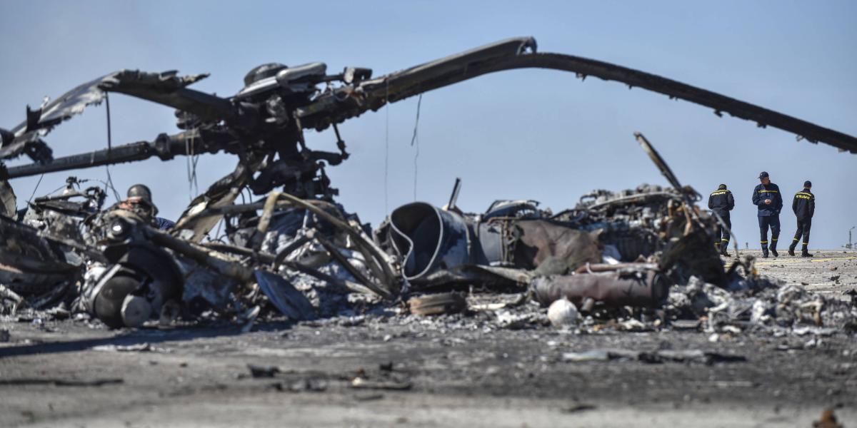 Helicóptero ruso destruido en la localidad de Gostomel, cerca a Kiev.