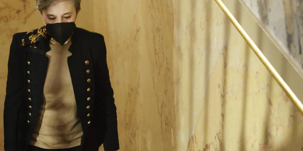 España destituyen a directora de inteligencia por caso de espionaje