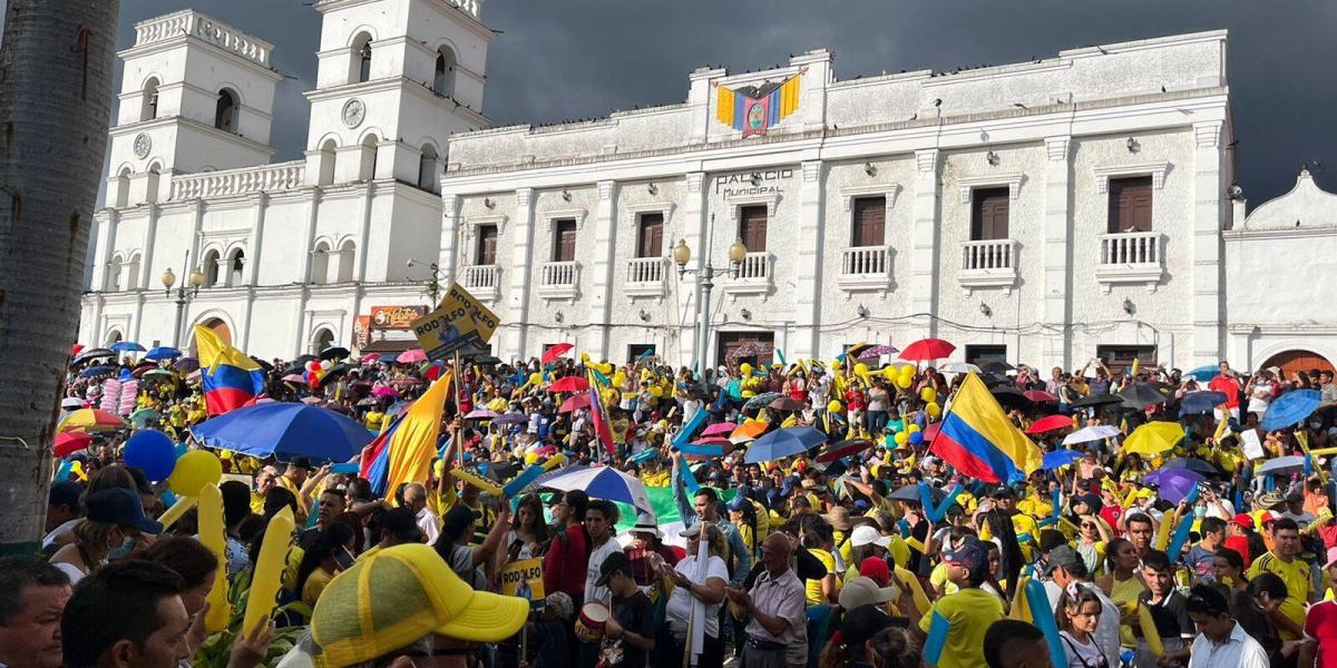 Rodolfo Hern ndez no asisti presencialmente a su cierre de campa a