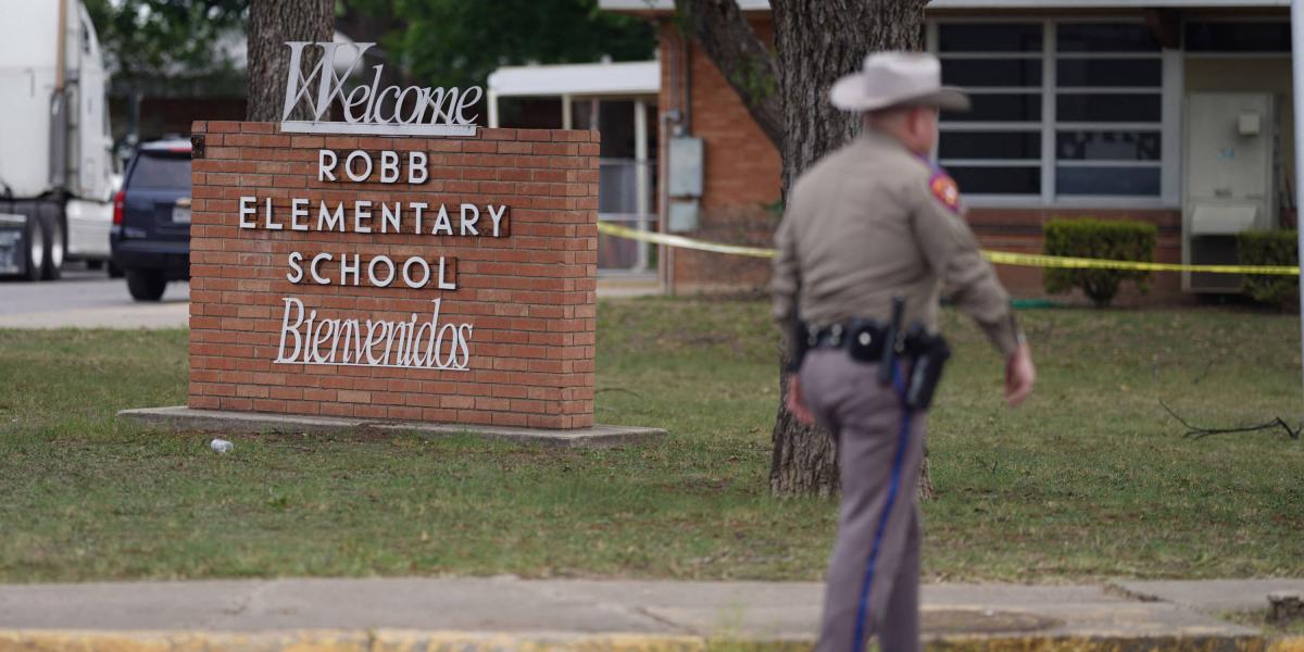 Escuela Elemental Robb en Texas, donde un menos asesinó a 15 personas