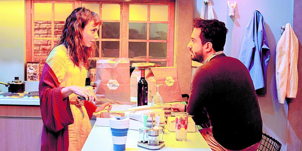 Natalia Téllez y Daniel Tovar protagonizan ‘Todo por Lucy’, que actualiza la famosa comedia.