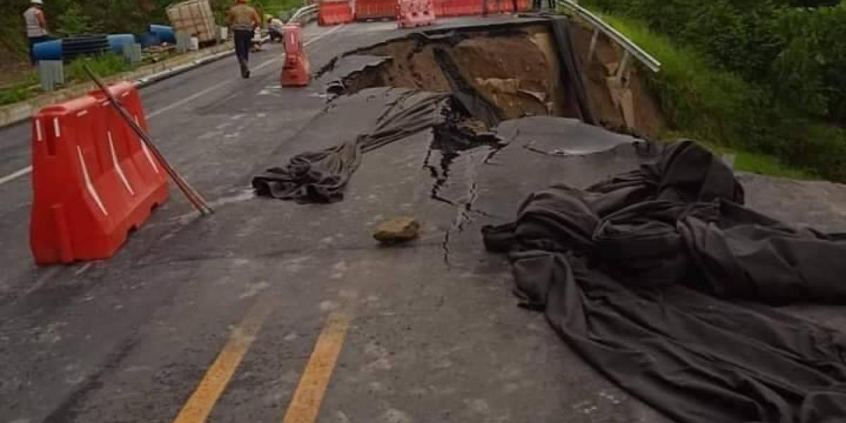 Vía Bucaramanga-Barrancabermeja: Colapsó Tramo Entregado Hace 10 Días