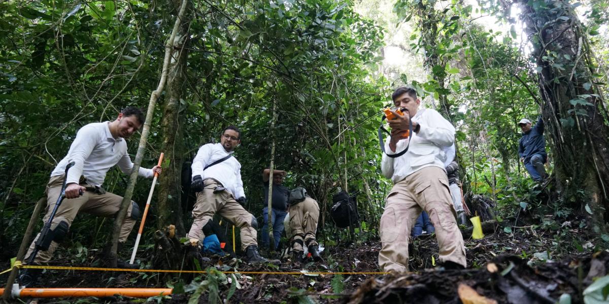 Desaparecidos En Colombia: Entrega De Cuerpos A 10 Familiares