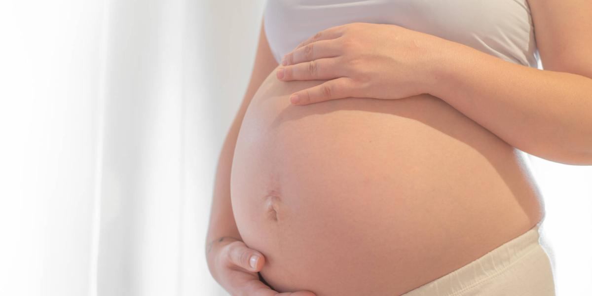 Mujeres embarazadas pueden ser despedidas durante la emergencia