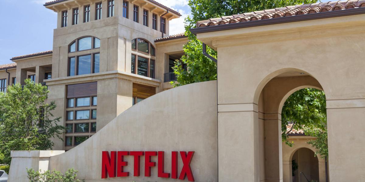 Las oficinas de Netflix anunciaron un gran recorte de personal.