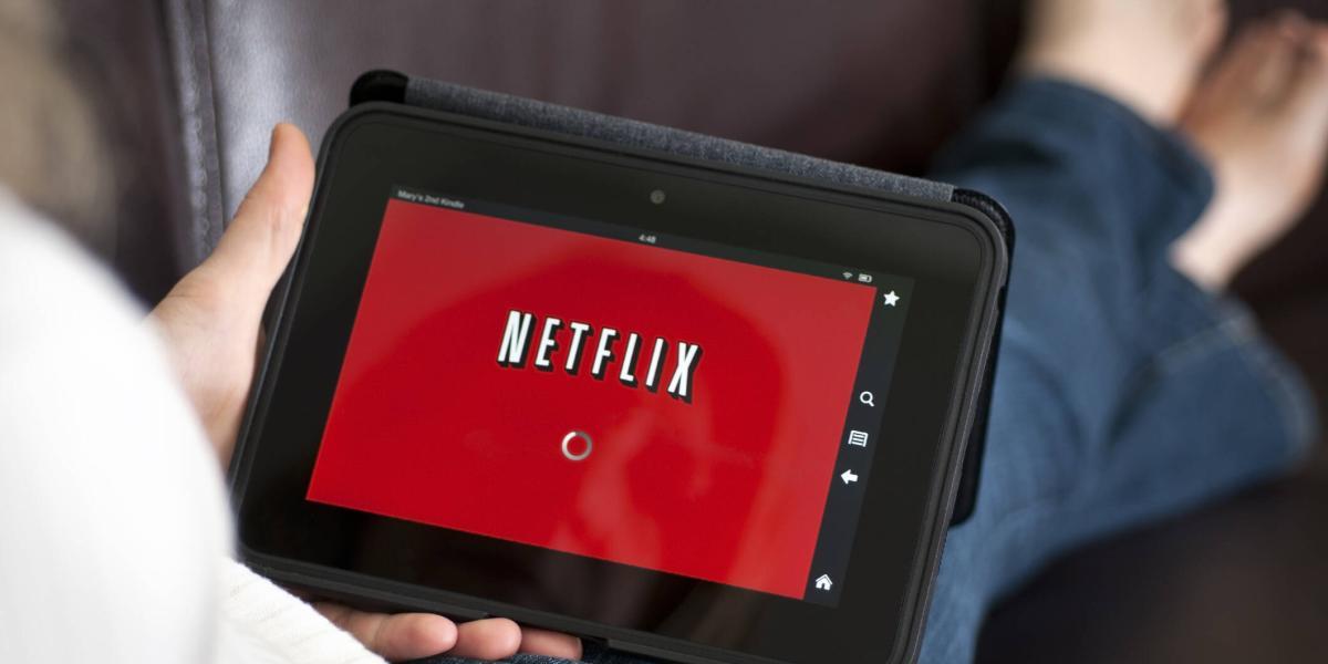 Netflix podría cobrar una cuota adicional para los usuarios que compartan sus cuentas.