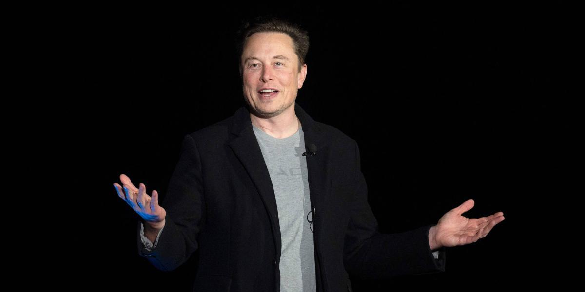 Elon Musk dijo que Twitter violó los términos del acuerdo de compra al no entregar información detallada sobre los bots.
