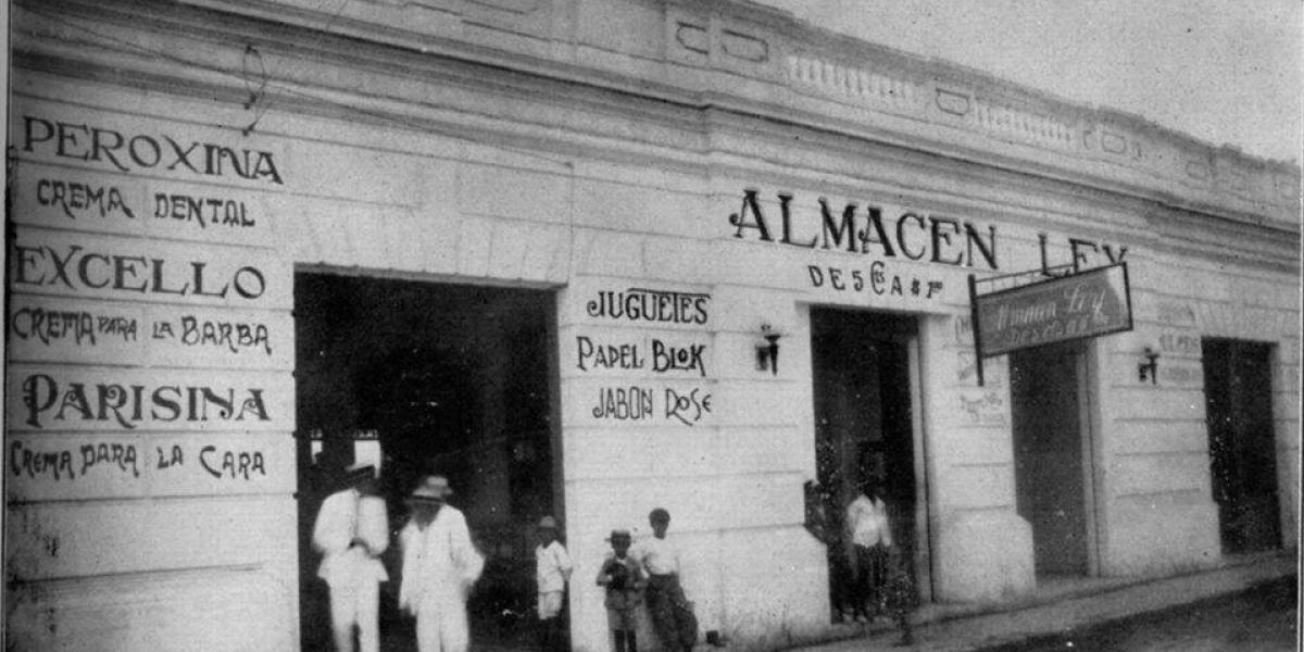 El primer almacén Ley abrió sus puertas en 1922 en la calle Progreso de Barranquilla.