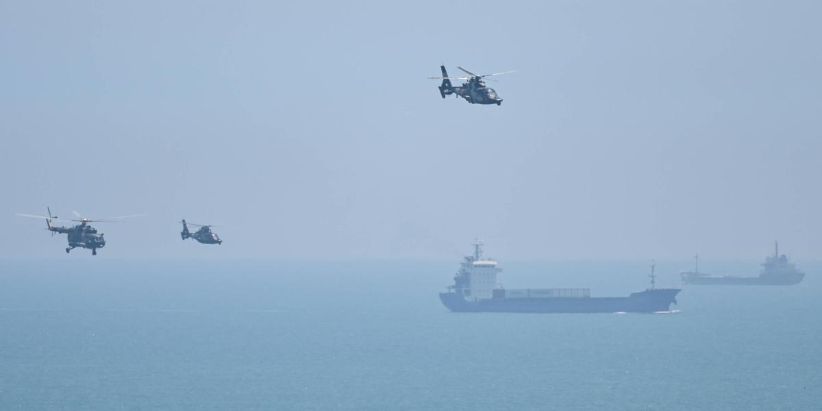 Ejercicios militares de China con helicópteros cerca a Taiwán.