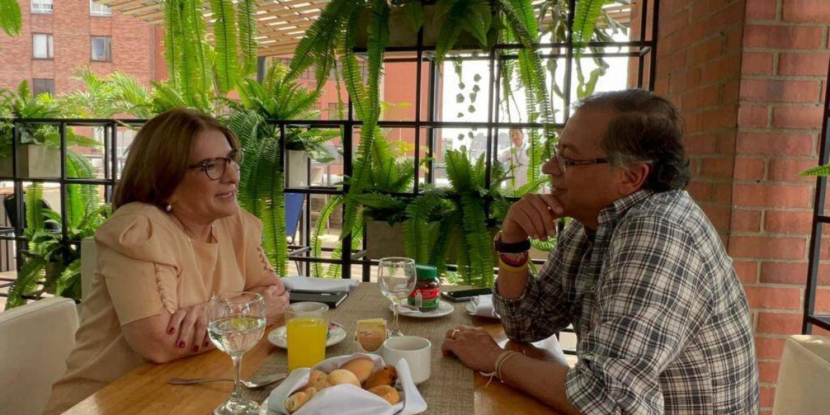 Encuentro entre el presidente Gustavo Petro y Margarita Cabello.