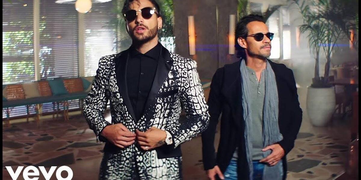 Maluma y Marc Anthony en el video musical de 'Felices los cuatro'.