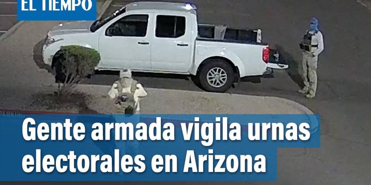 Gente armada vigila urnas en Arizona EE. UU