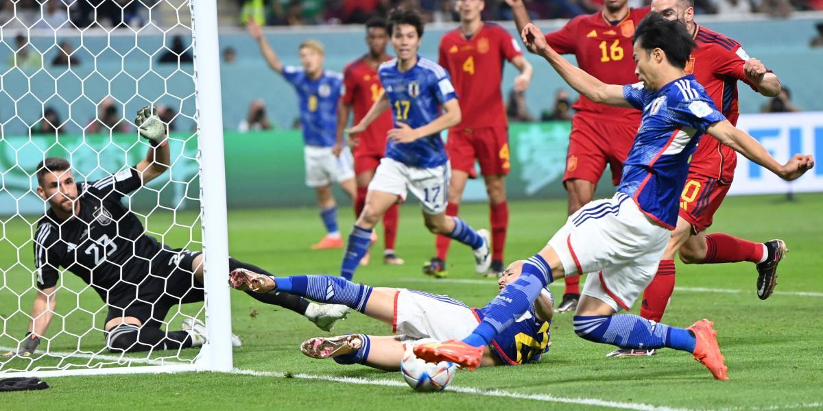 El polémico pase antes del gol de Japón contra España.