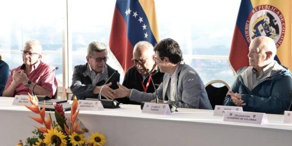 Equipos negociadores del Gobierno y el Eln en Caracas.