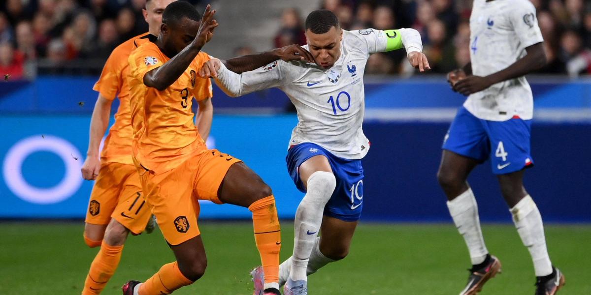 Kylian Mbappé, en acción en el juego entre Francia y Países Bajos.
