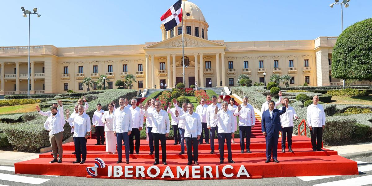 Foto oficial de la Cumbre Iberoamericana de Santo Domingo
