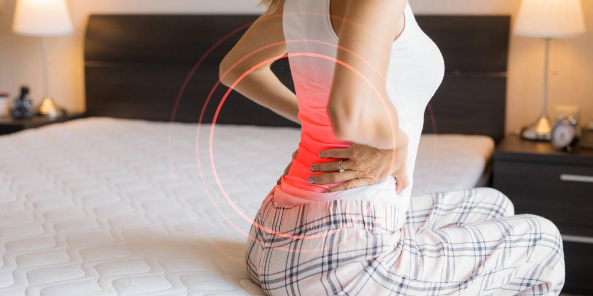 Dolor de espalda por la noche? Encuentra información de tratamientos,  prevención y causas