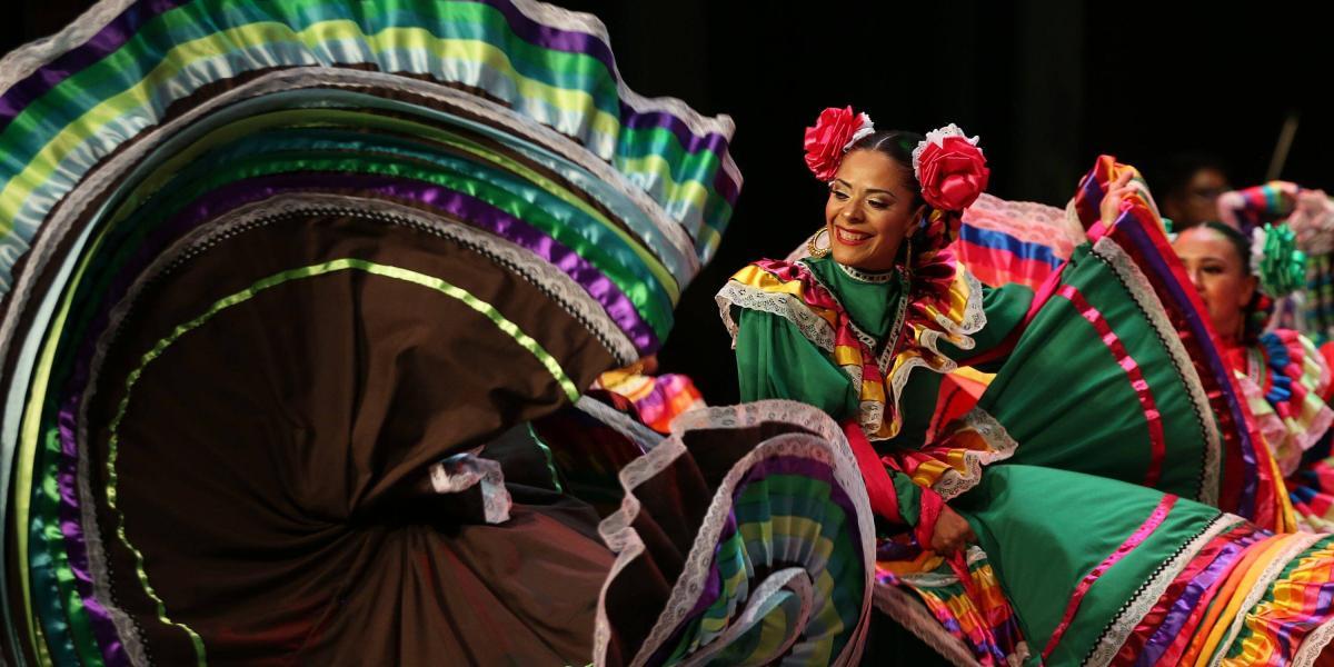 Artistas de países, como México, ponen el ritmo y color.