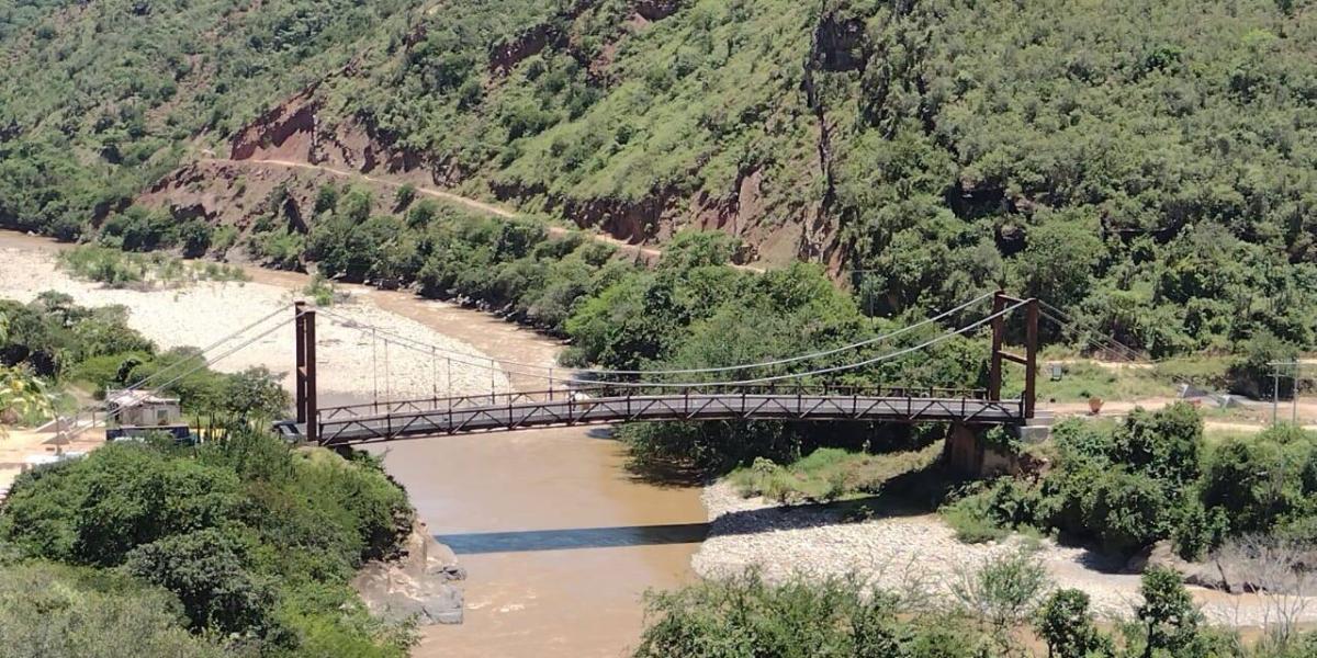 Inauguran puente sobre Río Cabrera entre Tolima y Huila