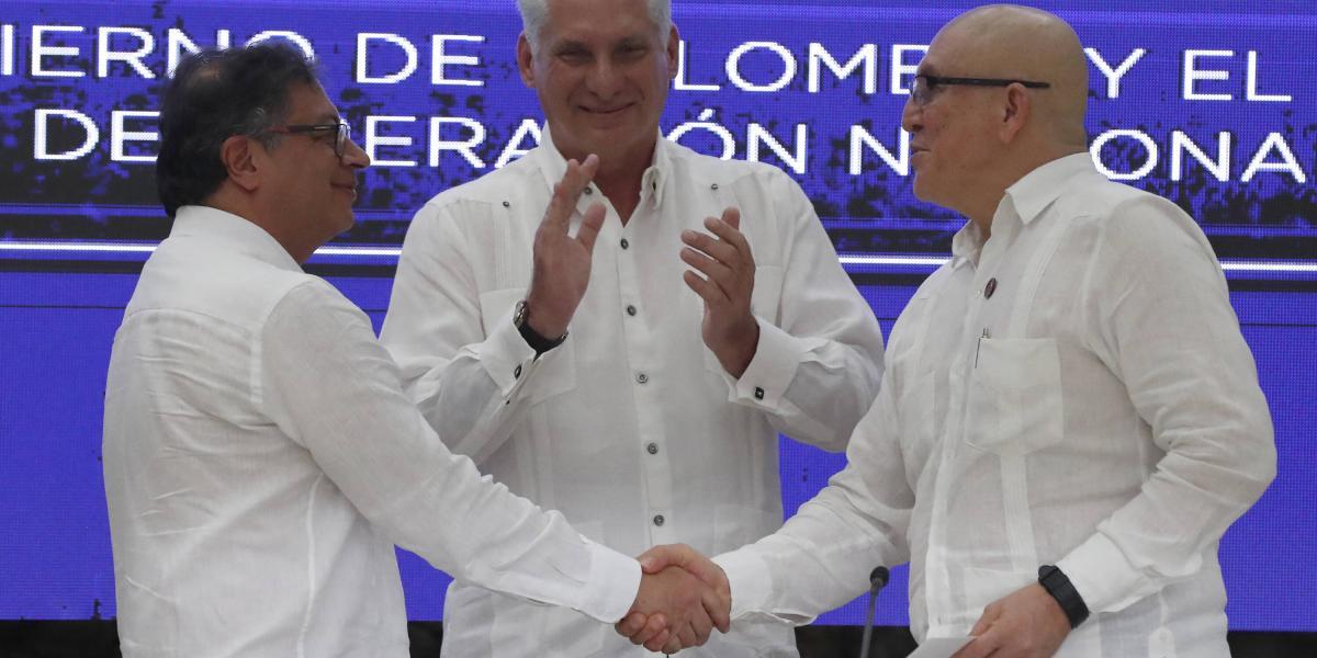 Gustavo Petro, presidente de Colombia, Miguel Díaz-Canel, presidente de Cuba, y Antonio García, comandante del Eln.