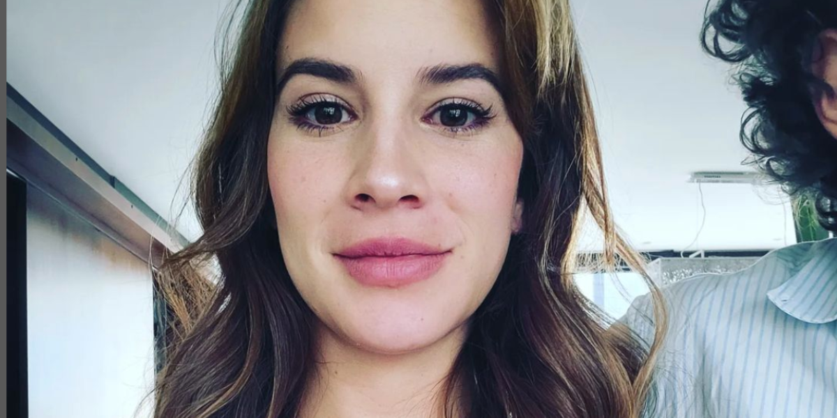 La famosa actriz Laura Londoño confiesa por qué va 10 años sin usar ...