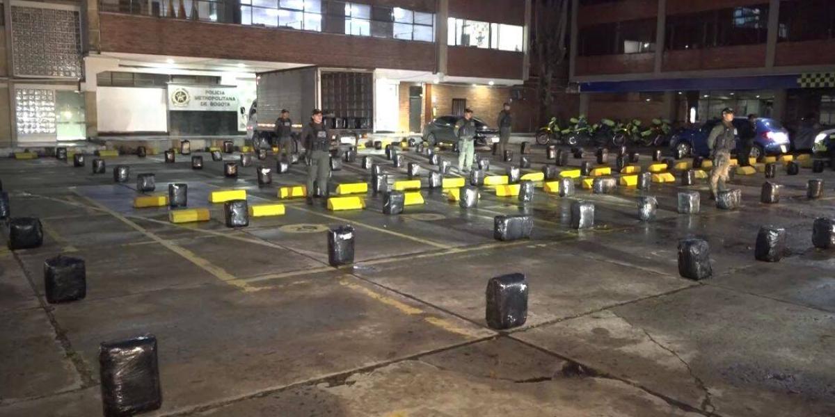 Bogotá: 700 Kilos De Marihuana Transportada En Un Camión Fueron Incautados