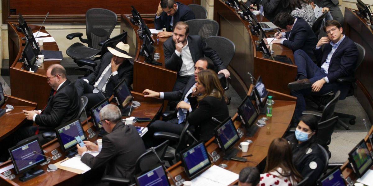 En Vivo Sesión Plenaria Del Senado Se Busca Reducir Salario De Los