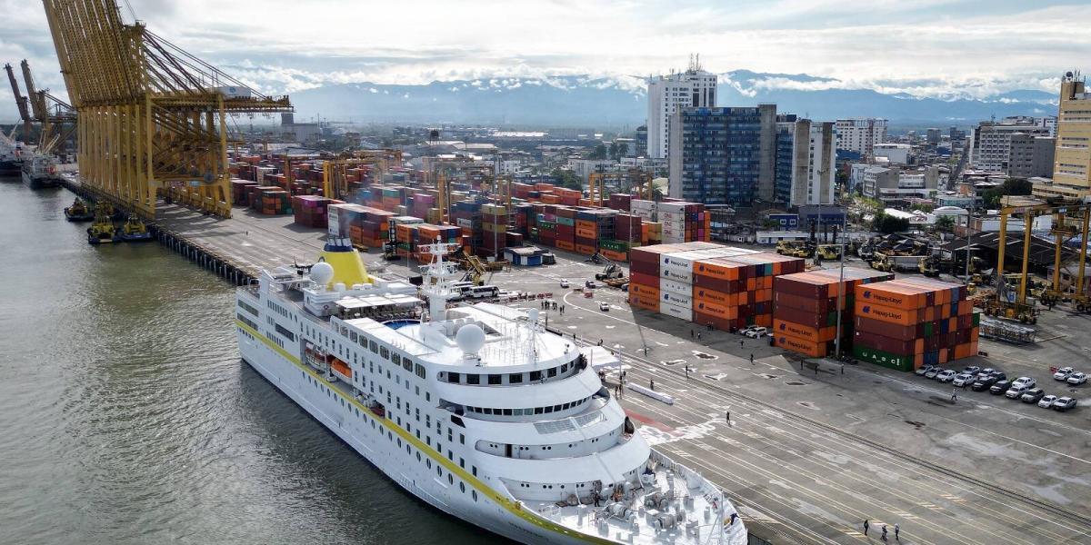 MS Hamburg, de la compañía de barcos alemana Plantours Cruises.