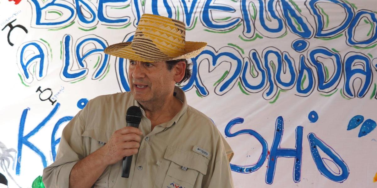 El presidente del Grupo Aval, Luis Carlos Sarmiento Gutiérrez, firma alianza con Prosperidad Social para ayudar a La Guajira.