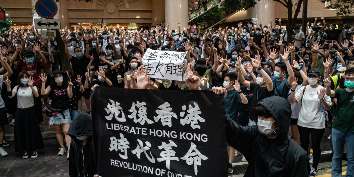 Manifestación en Hong Kong contra la normas impuestas por el régimen chino en 2020. Ese territorio dejó de ser colonia británica el 1 de julio de 1997, tras un acuerdo entre Londres y Pekín.