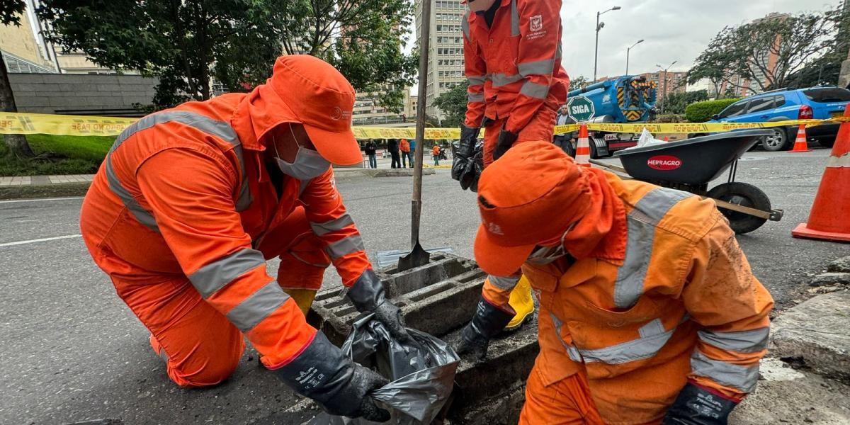 Basuras en alcantarillas pueden causas graves inundaciones en vías de ...