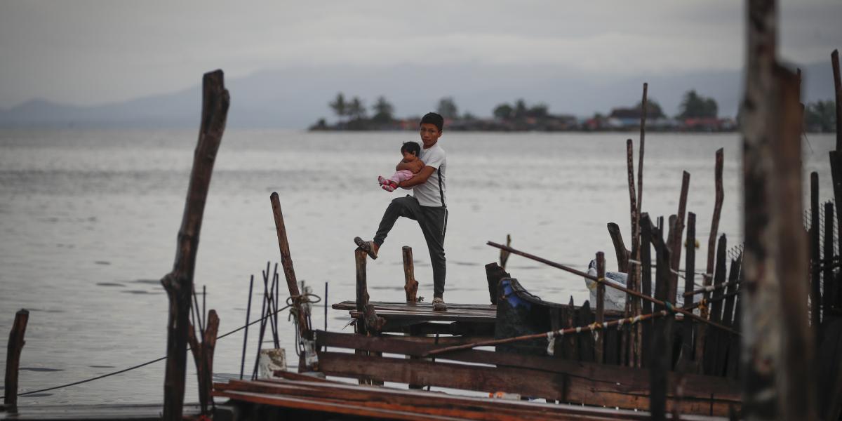 Evacúan a comunidad de isla en el Caribe que se inunda a causa del ...